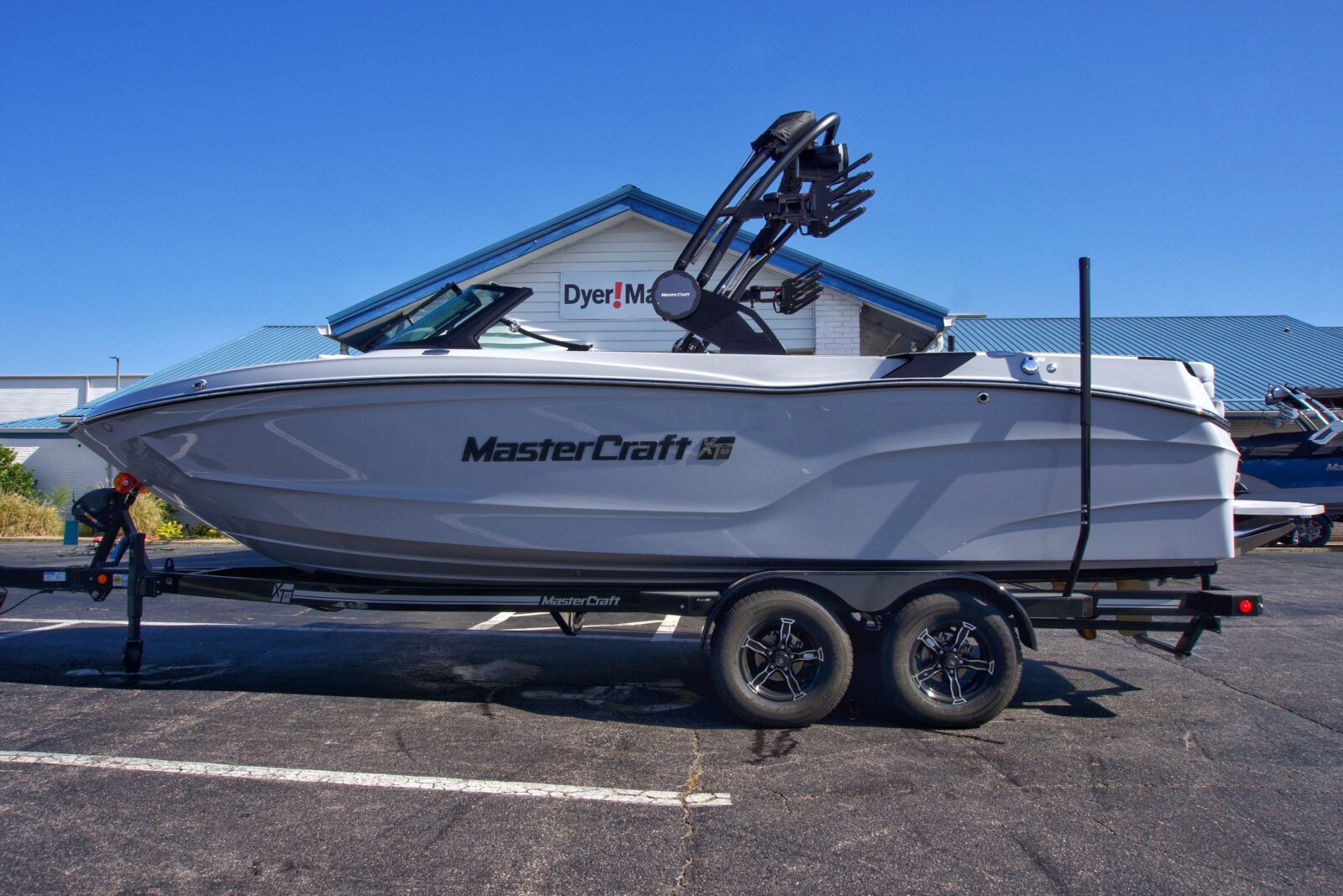 2025 MasterCraft XT23 [1] 1M25081